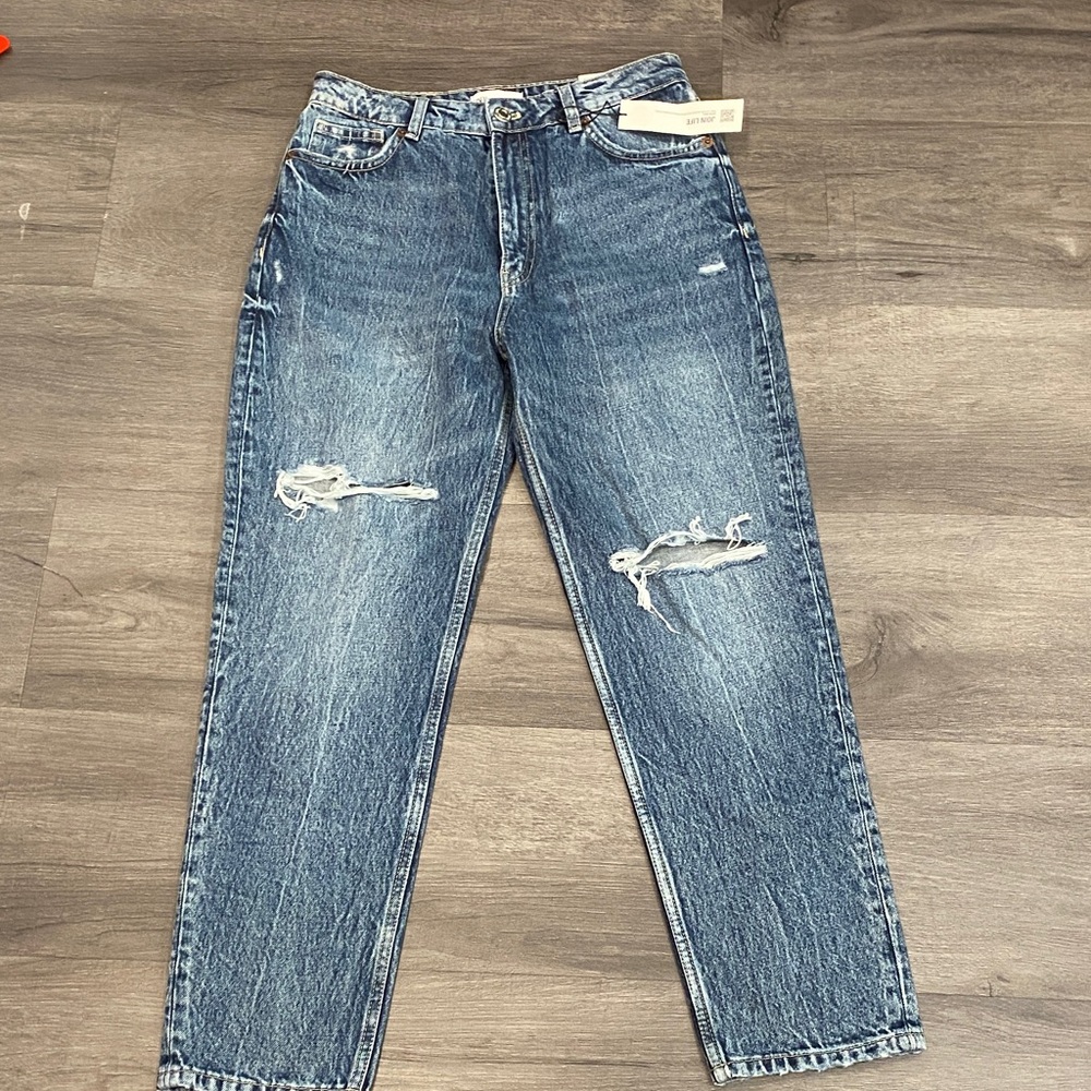 Zara Classic Mom Fit Blue Distressed Jeans